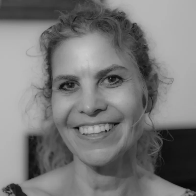 Yasmine Lever